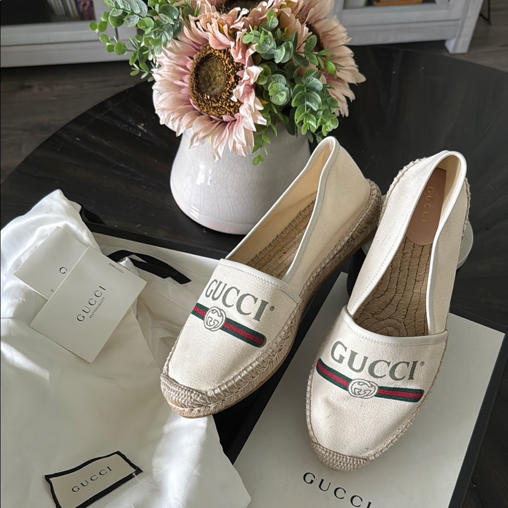 Gucci Women's Beige Espadrilles with Logo